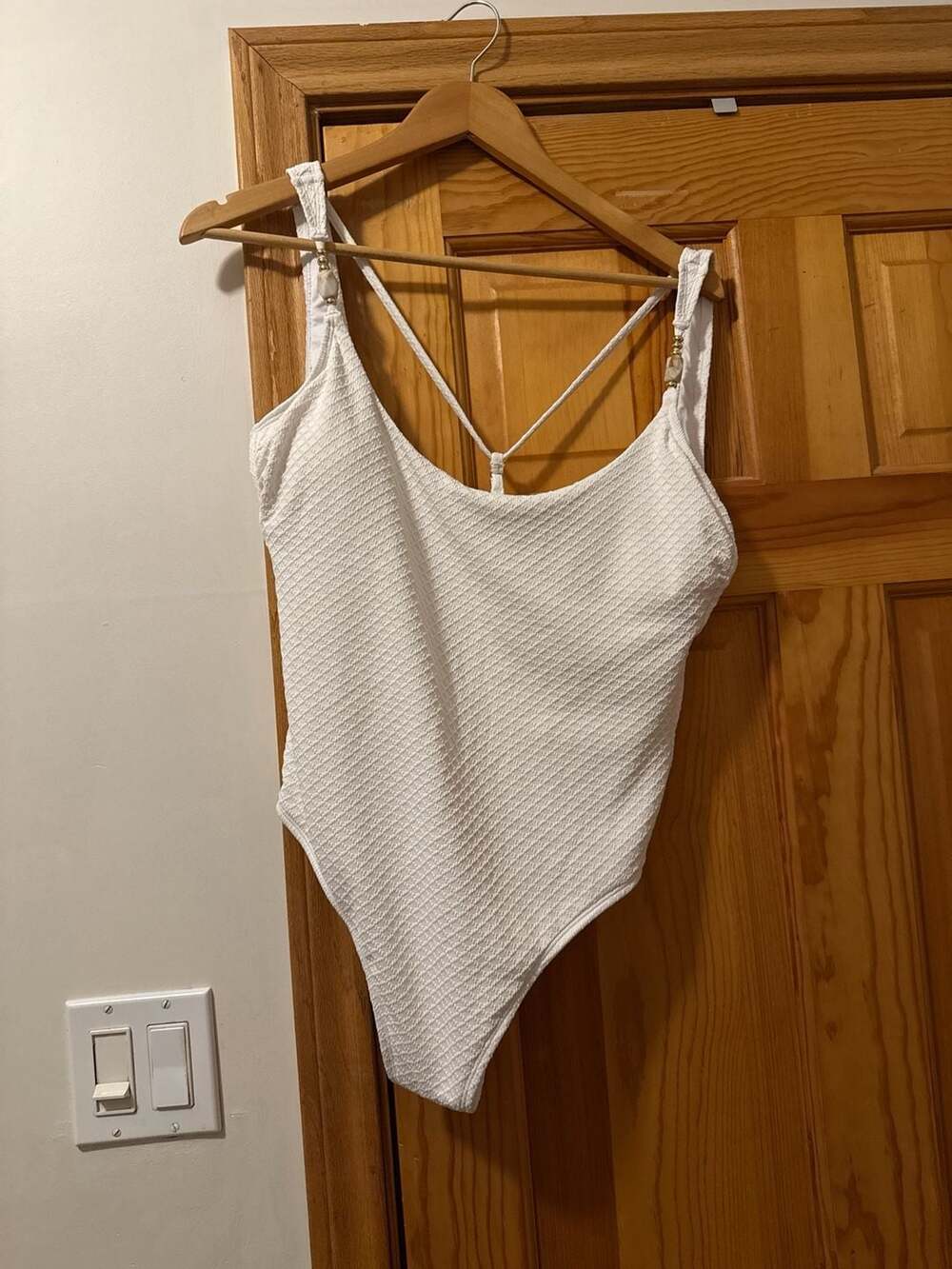 Cupshe Zesty White One-Piece Swimsuit with Bead Detail